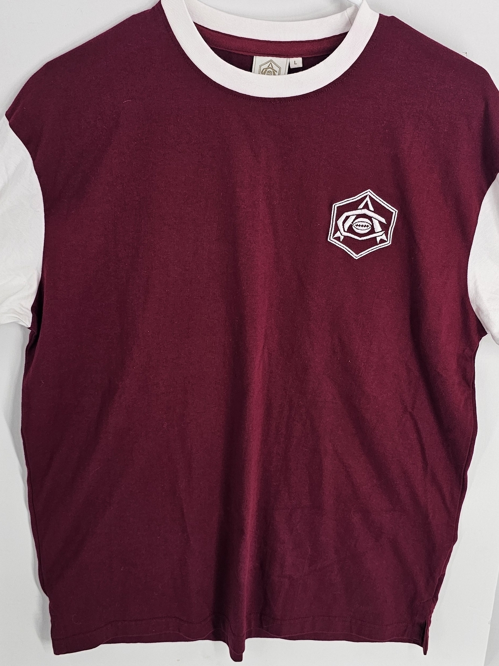Medieval Heritage Burgundy & White Long Sleeve Size Large